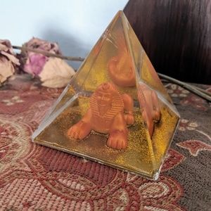 Egyptian Sphinx pyramid snow globe paperweight